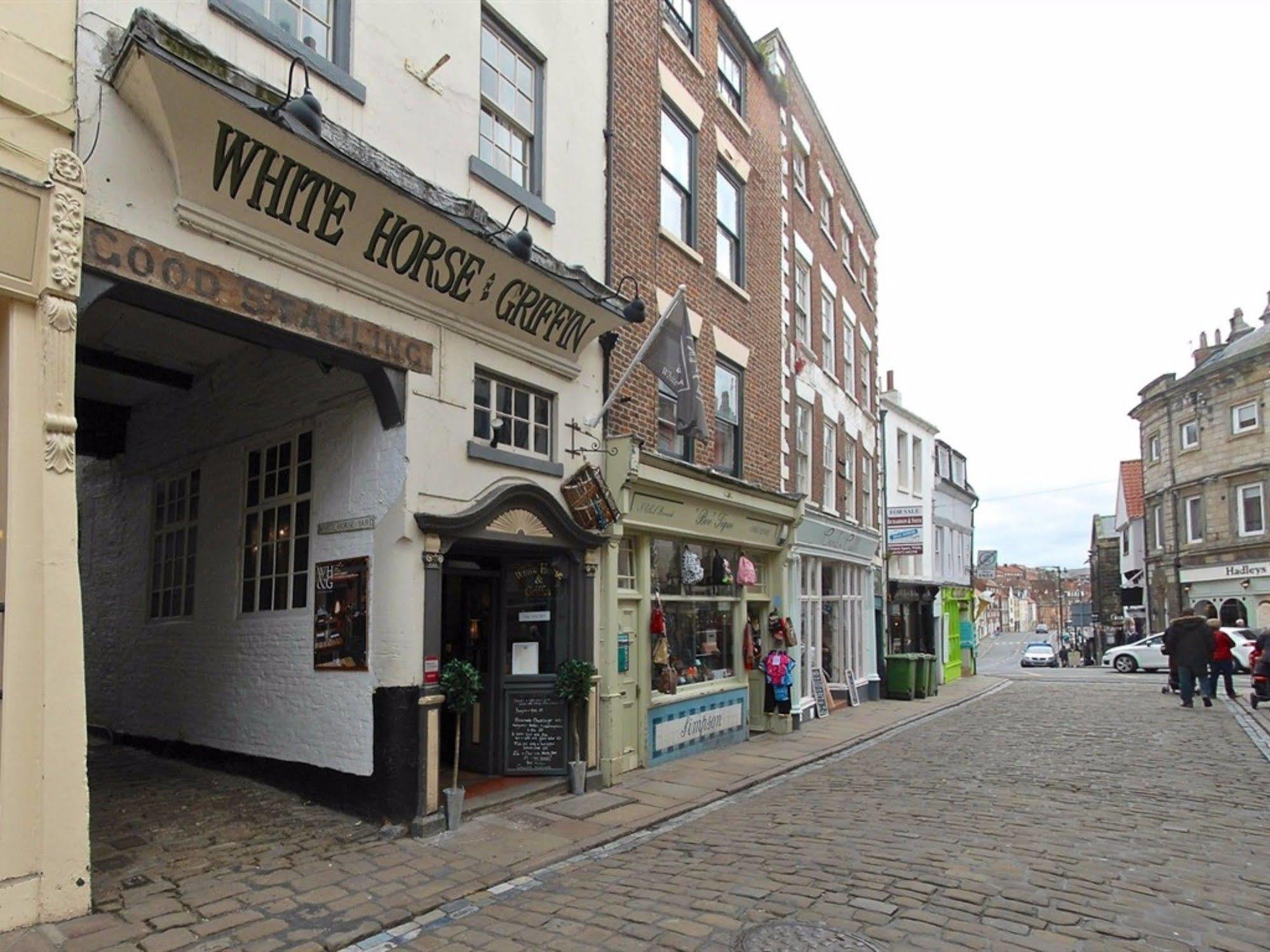 White Horse & Griffin Hotel Whitby Exterior photo